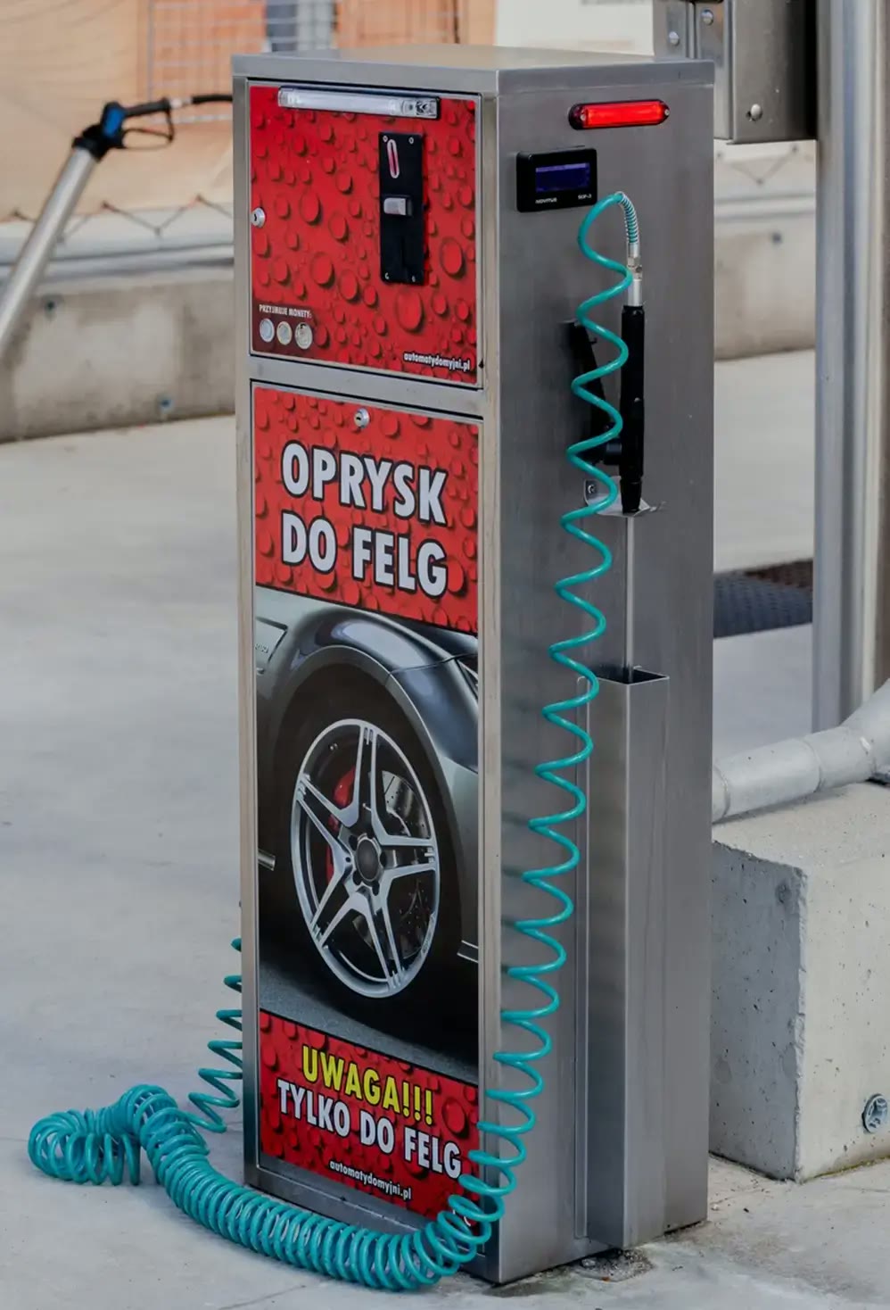 Automat z opryskiem do felg na Myjni ADM-24H w Nowym Sączu